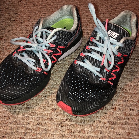 Nike Shoes - Nike shoes